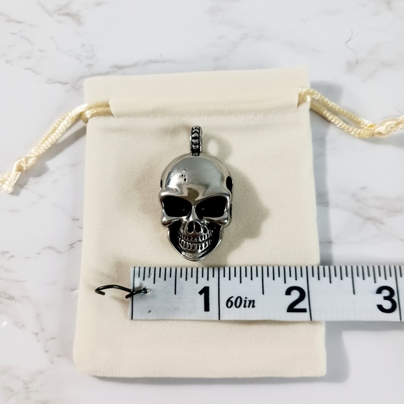 Silver Skull Pendant - Picture 6 of 7